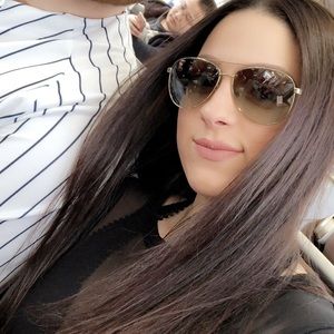 Meet your Posher, Samantha